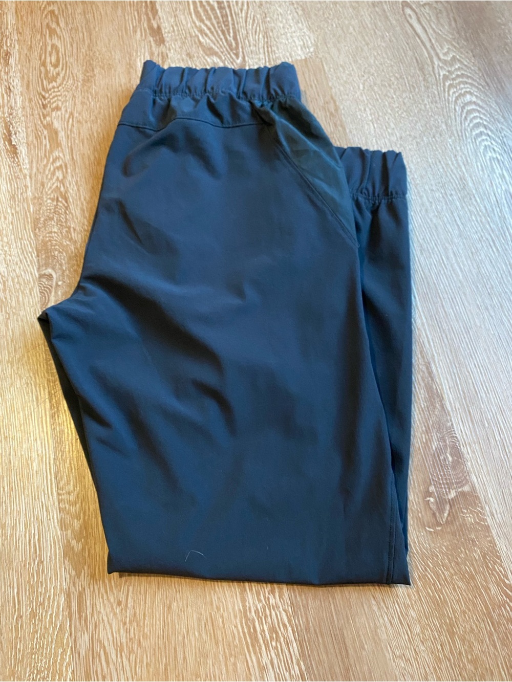 Under Armour Women’s Black Athletic Joggers with Elastic Waist